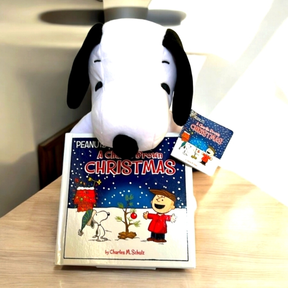 Vintage The Peanuts A Charlie Brown Xmas Book and Snoopy Stuffed Animal